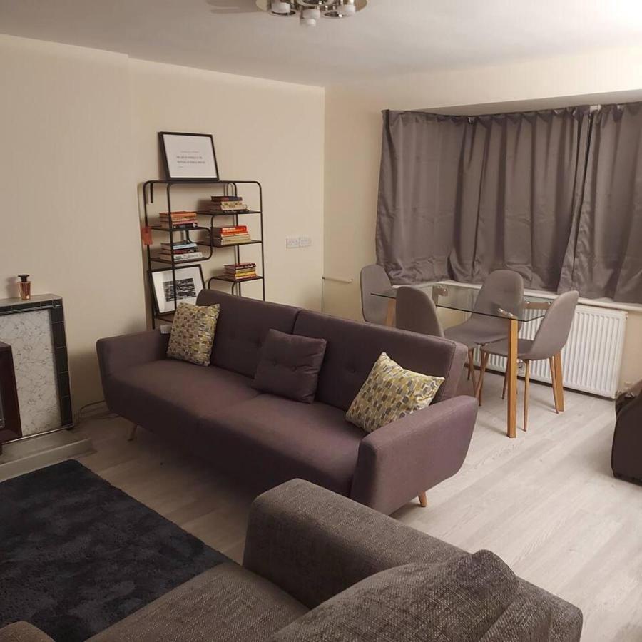 Lovely & Beautiful 2 Bed-Apartment In Borehamwood Ngoại thất bức ảnh