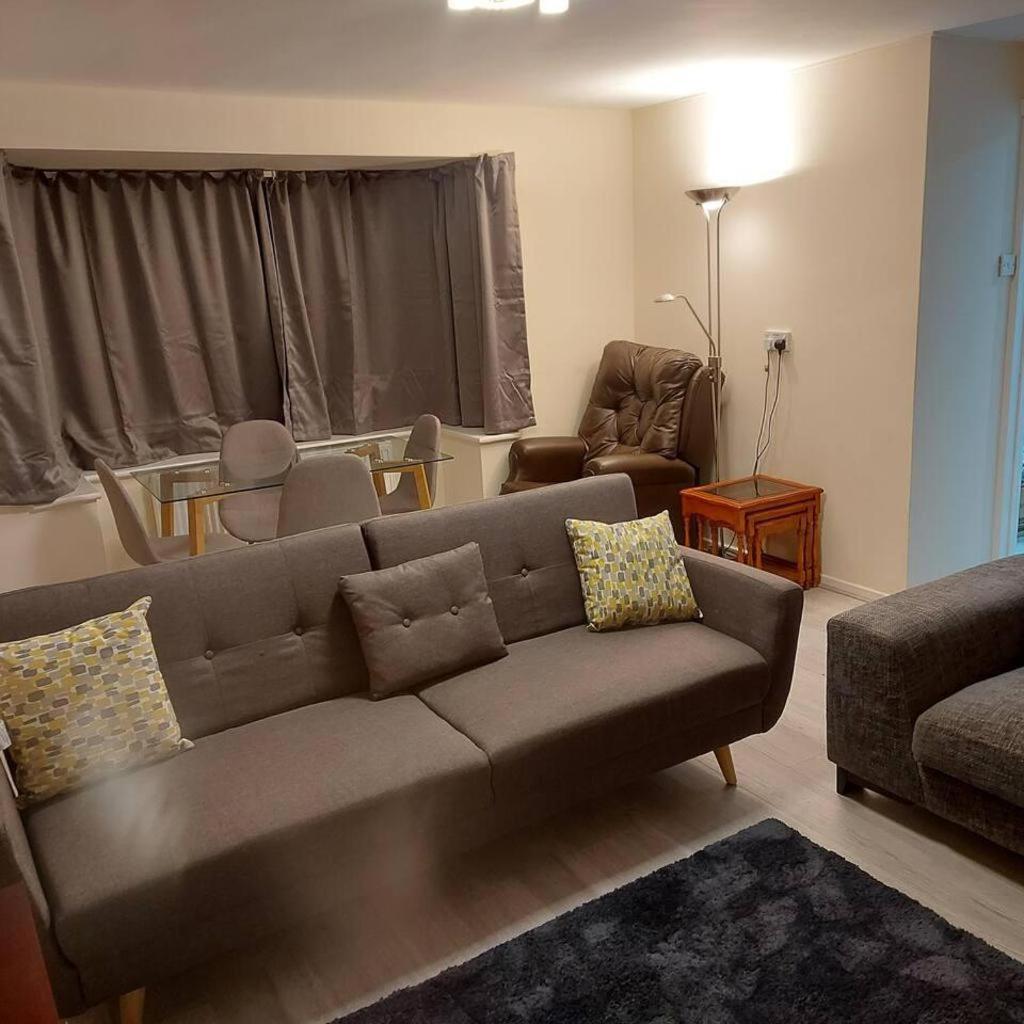 Lovely & Beautiful 2 Bed-Apartment In Borehamwood Ngoại thất bức ảnh