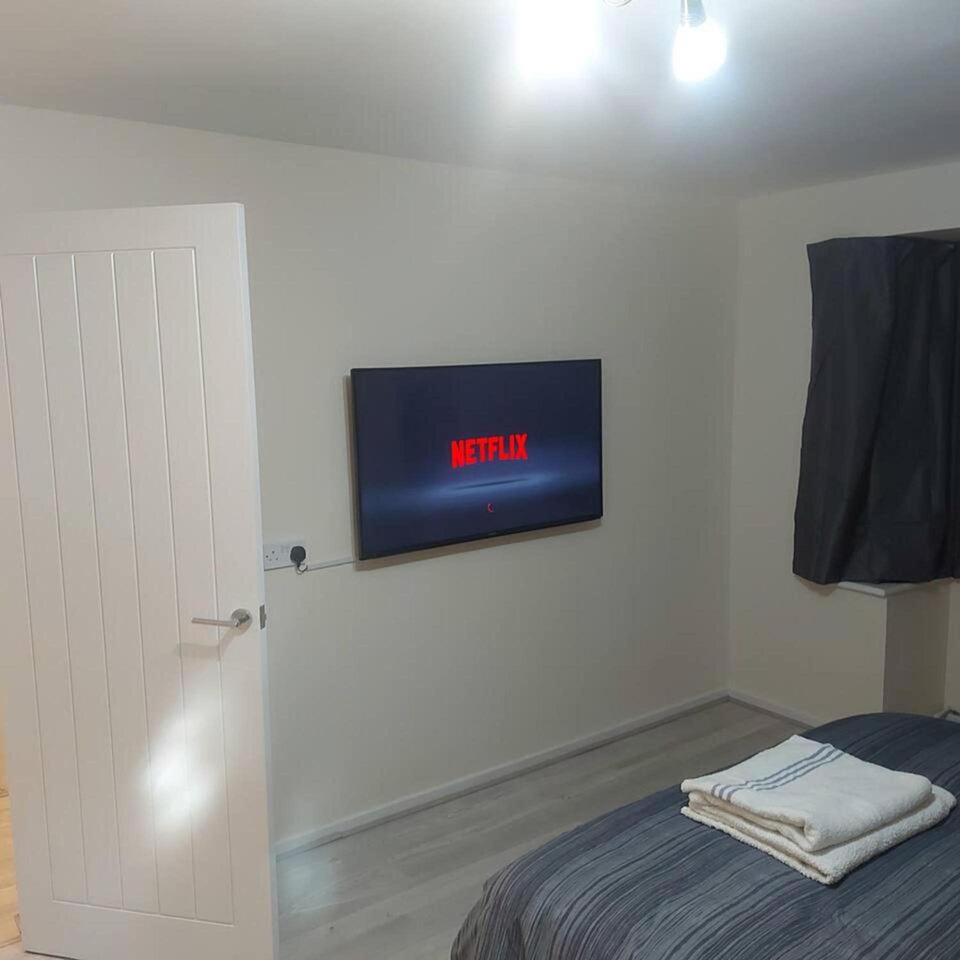 Lovely & Beautiful 2 Bed-Apartment In Borehamwood Ngoại thất bức ảnh